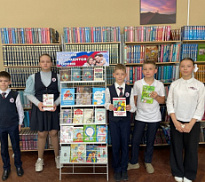 «Семьёй возродится Россия»: диалог у книжной выставки
